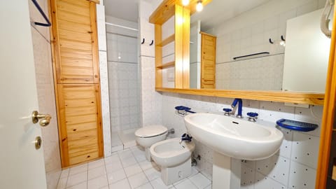 Hostdomus - Abeti Apartments House in Piedmont