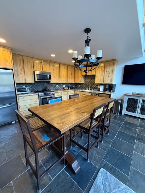 Kirkwood Resort between Village & Timber Creek House in Kirkwood