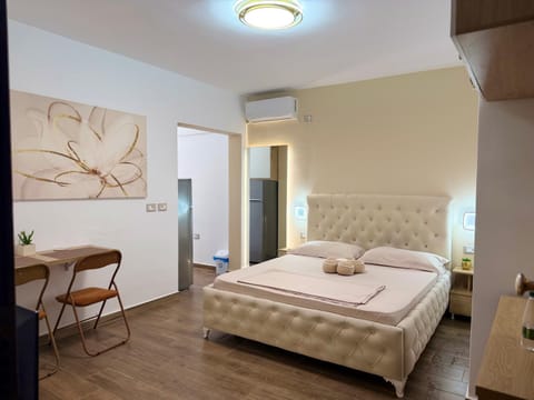 Bed, Living room, Photo of the whole room, Bedroom