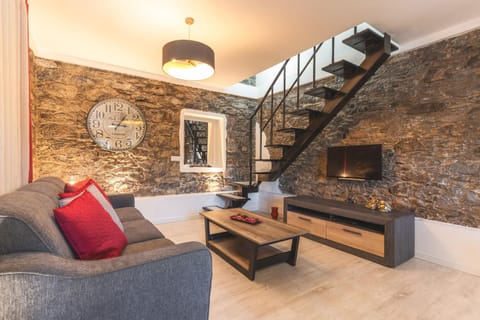 Communal lounge/ TV room, Living room
