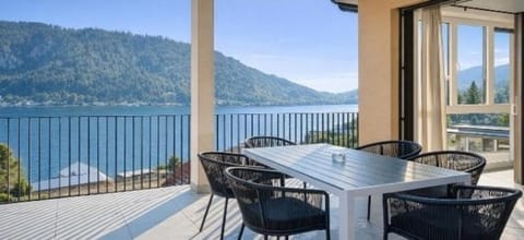 View (from property/room), Balcony/Terrace, Lake view