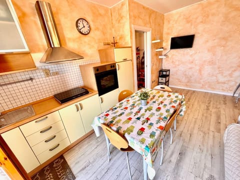 Bilo PESARO VICINO AL MARE CON ARIA CONDIZIONATA E IN CENTRO Apartment in Marcelli