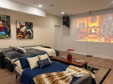 Spacious 3BR Terrace Apt Near LakePoint and Golf Apartment in Acworth