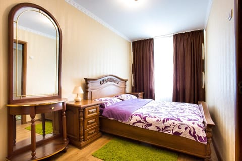 Bed, Photo of the whole room, Decorative detail, Bedroom