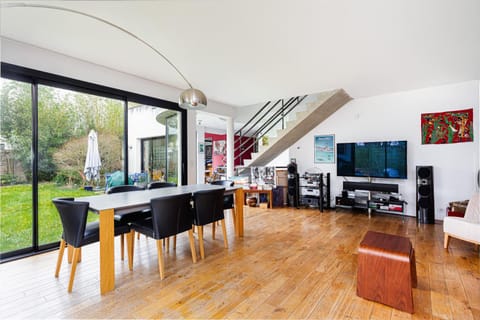 Communal lounge/ TV room, Dining area
