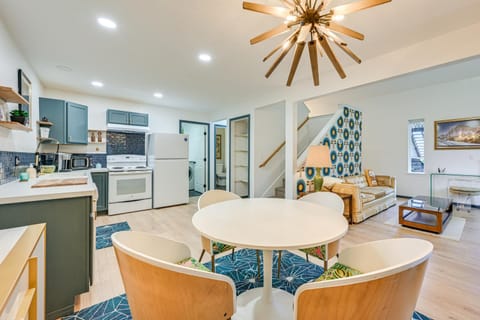 MCM-Inspired Decor and Top Location! Tumwater Duplex House in Tumwater