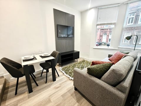 TV and multimedia, Living room, Dining area