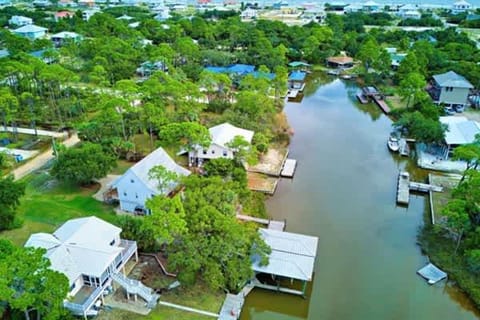 Tagged Out Canal Front Dock 3 bedroom 2 bath House in Saint George Island