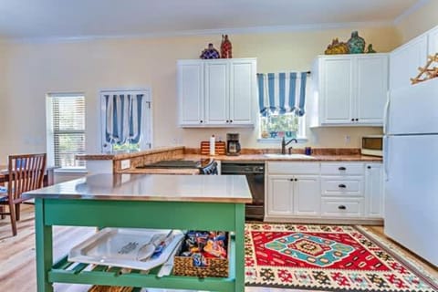 Tagged Out Canal Front Dock 3 bedroom 2 bath House in Saint George Island