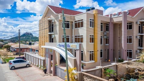 Property building, Day, Street view, Location, Parking