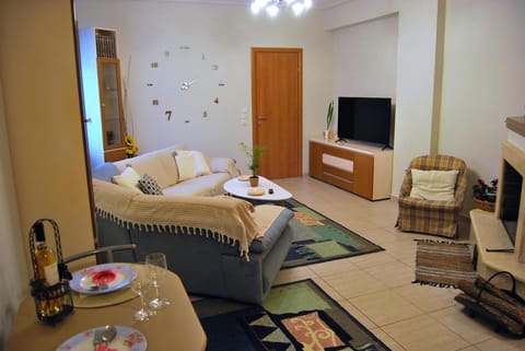 TV and multimedia, Inner courtyard view, fireplace