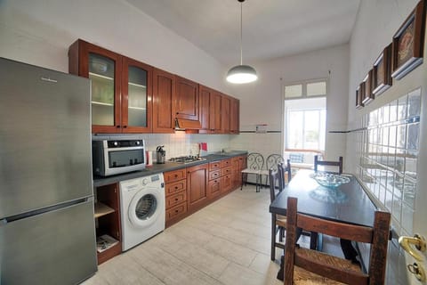 Lemon Home Apartment in Olbia