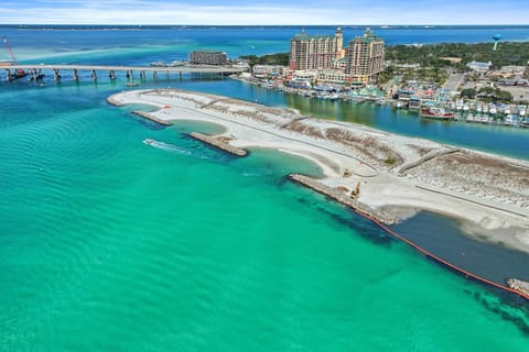 Emerald Breeze House in Destin