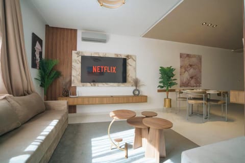 TV and multimedia, Dining area