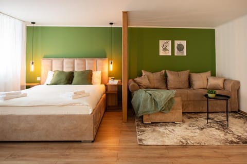 Bed, Living room, Photo of the whole room, Seating area, Bedroom, towels