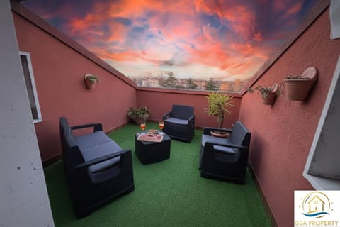Patio, Day, Living room, Seating area