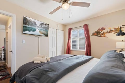 Akron 2 Bed 1 Bath Mountain Oasis Dog Friendly Apartment in Springfield Township