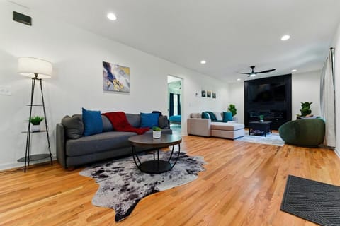 Living room, Seating area