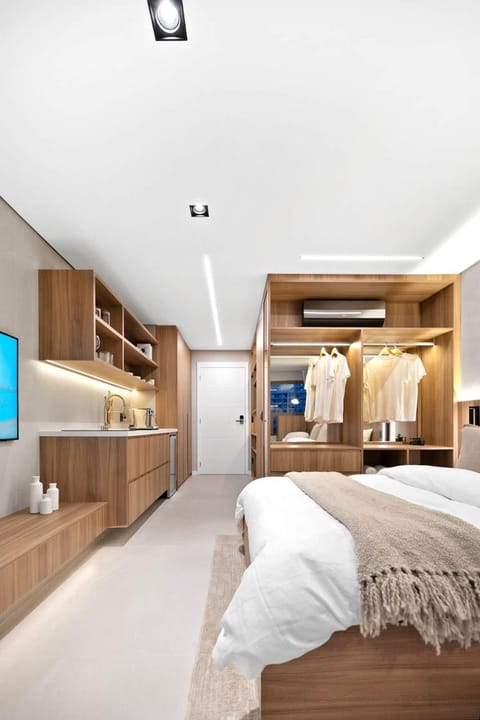 Bedroom, wardrobe