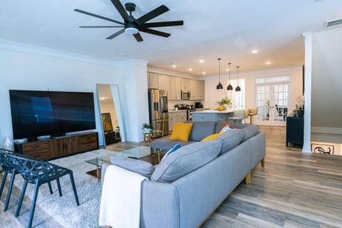 Communal lounge/ TV room, Living room
