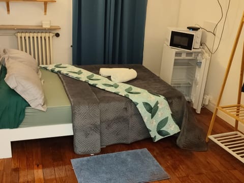 Chambre Cosy calme et appaisante Vacation rental in Villeurbanne
