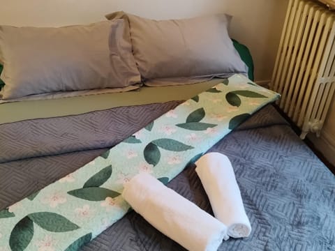 Chambre Cosy calme et appaisante Vacation rental in Villeurbanne