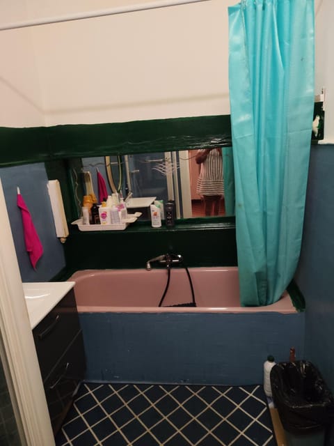 Chambre Cosy calme et appaisante Vacation rental in Villeurbanne