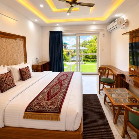 Bedroom, air conditioner