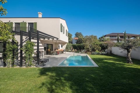 Luxury Holiday Villa Mapejana by VacayVillas Villa in Poreč