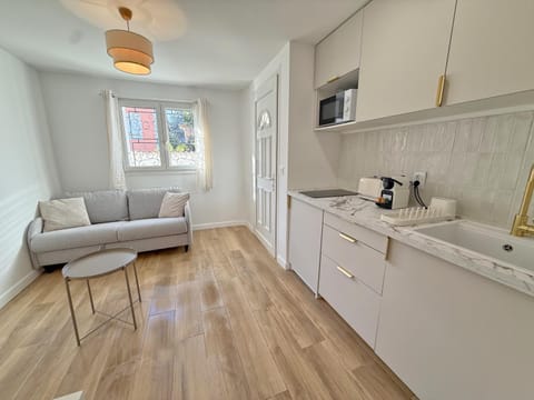 L'Esterel Appartements Plage 450m & Gare Saint-Raphael 950m Apartment in Saint-Raphael