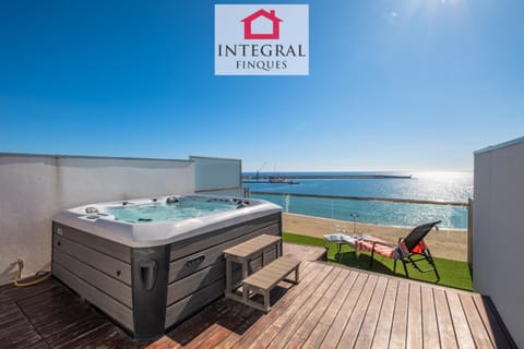 Off site, Summer, Balcony/Terrace, Swimming pool, sunbed