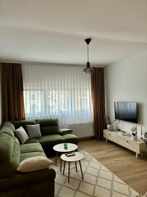 Communal lounge/ TV room, Living room, Seating area