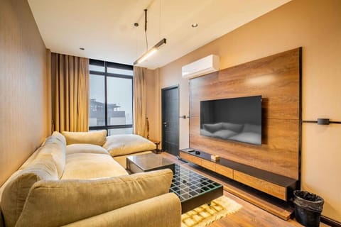 TV and multimedia, Living room, Seating area, Evening entertainment