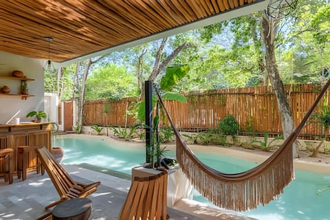 Balcony/Terrace, Seating area, Pool view