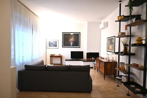 SE201 - Senigallia, ampio trilocale con aria condizionata e Wi-Fi Apartment in Senigallia