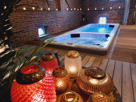 Hot Tub, Spa and wellness centre/facilities, Spa and wellness centre/facilities, Pool view, Swimming pool, sunbed