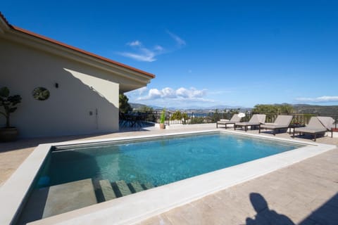 Swimming pool, sunbed
