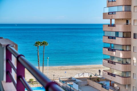 Property building, Day, Natural landscape, Balcony/Terrace, Beach, Sea view
