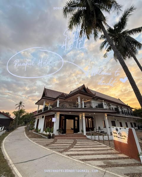 Property building, Day, Neighbourhood, Text overlay, Street view, minibar