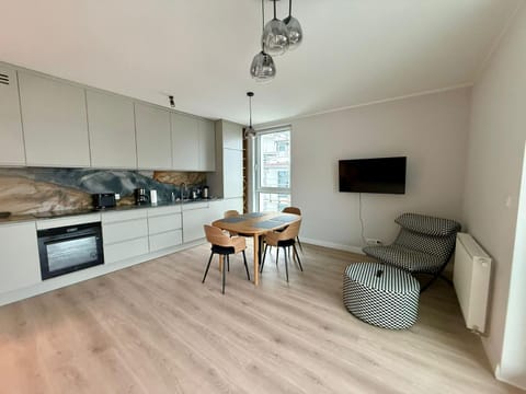 Kitchen or kitchenette, Living room