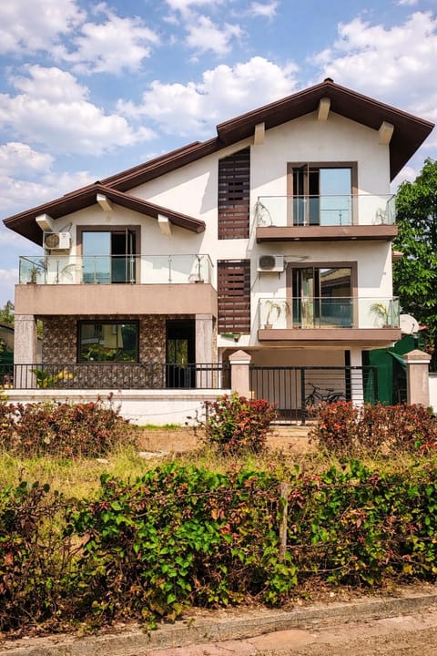 Property building, Billiard