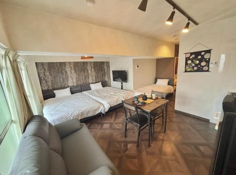 Living room, Photo of the whole room, Dining area