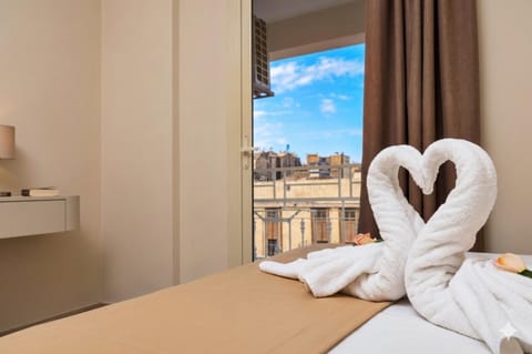 Bed, View (from property/room), Balcony/Terrace, Photo of the whole room, Bedroom, towels