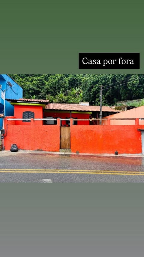 Casa laranja House in Mangaratiba