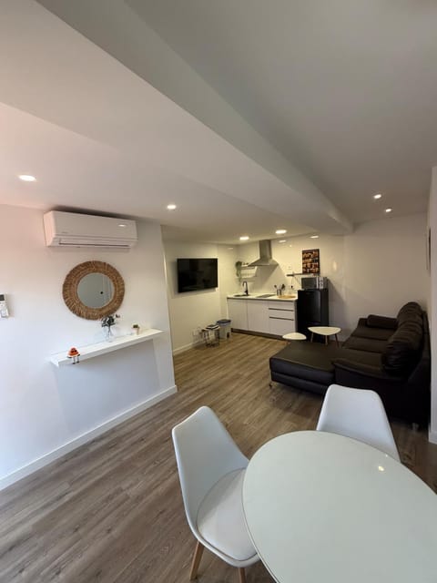 Communal lounge/ TV room, TV and multimedia, Kitchen or kitchenette, Living room
