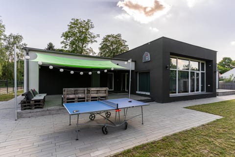 Garden, Table tennis, Balcony/Terrace