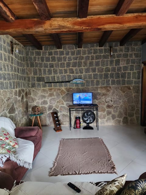 Communal lounge/ TV room, TV and multimedia, Living room, Seating area, Evening entertainment