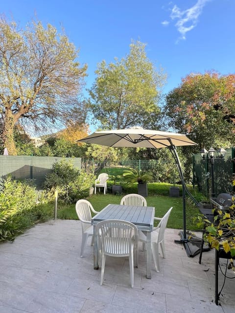 Patio, Garden, Garden view