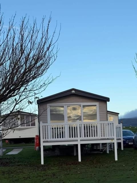 Paws A While Apartment in Southerness
