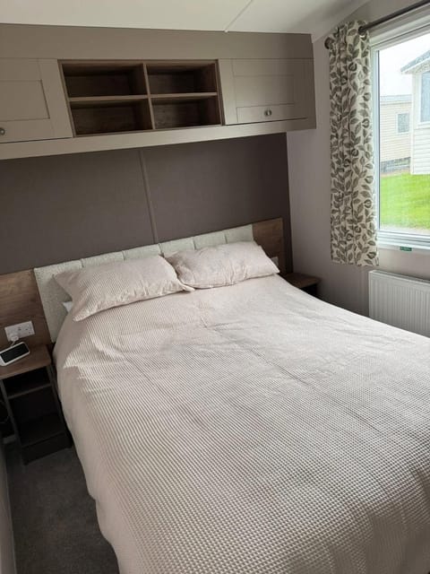 Paws A While Apartment in Southerness